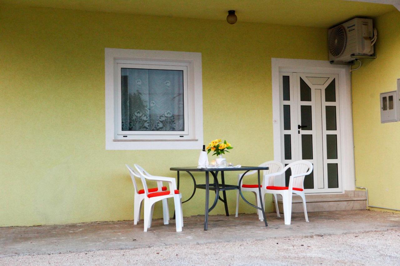 Apartmani Andrej Vodice Exterior photo